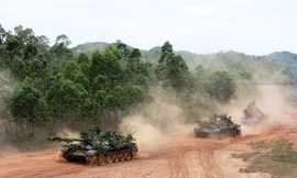 Cận cảnh tác chiến của Lữ đoàn xe tăng 215