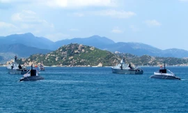 [ẢNH] Dàn vũ khí tối tân của Hải quân Việt Nam duyệt đội hình