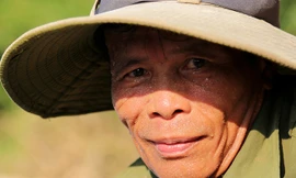 Người miền Trung vật vã trong nắng nóng đầu mùa