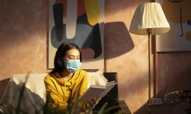 Giới trẻ đón ngày 8/3 thật khó quên: Không có hoa mà chỉ có... que test, thuốc và cháo