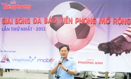 Khai mạc giải bóng đá báo Tiền Phong 2012