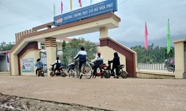 Vụ cô giáo bị học sinh nhốt, xúc phạm: Hiệu trưởng điều chuyển đi đâu, giữ vị trí gì? 