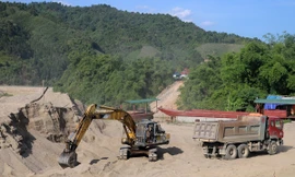 Tước giấy phép một doanh nghiệp khai thác khoáng sản ở Lào Cai