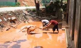 Video cận cảnh nhà dân ngập úng sau nâng cấp Quốc lộ 37 ở Yên Bái