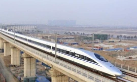Đề nghị chọn xây dựng đường sắt tốc độ cao 250km/h 
