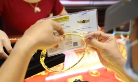 Xuất hiện biến thể mới: Giá vàng tăng hay giảm?