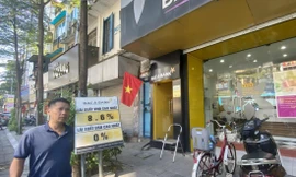 Lãi suất 'làm khó' chứng khoán, bất động sản