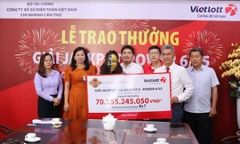 Mua Vietlott cầu may mỗi ngày, người phụ nữ ẵm giải thưởng hơn 70 tỷ đồng