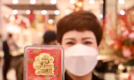 Vàng hướng mốc 69 triệu đồng/lượng