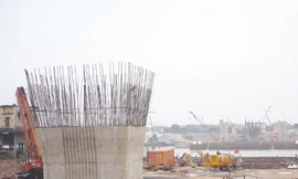 Cầu Đông Trù sau 5 năm xây dựng Ảnh: Trọng Đảng