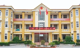 Vợ vướng lao lý, một phó bí thư xã bị cách hết chức vụ trong Đảng