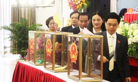 Nghệ An lấy phiếu tín nhiệm của 83 đại biểu