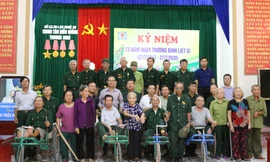 Tập đoàn Him Lam, báo Tiền Phong trao quà tri ân Thương bệnh binh nặng Nghệ An