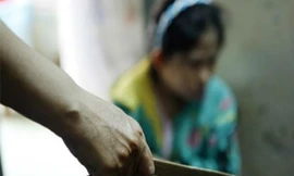 Khởi tố 9X ném ghế xuyên hốc mắt khiến vợ chưa cưới tử vong