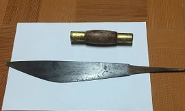 Khởi tố đối tượng dùng dao phay chém trọng thương láng giềng