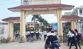 Xô xát trước lớp học, nam sinh phải khâu 30 mũi