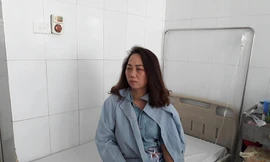 'Chồng tôi bị văng ra khỏi tàu, bất tỉnh'