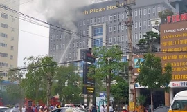 Cháy khách sạn cao tầng ở Vinh
