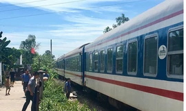 Băng qua đường sắt, người đàn ông bị tàu hỏa đâm tử vong 