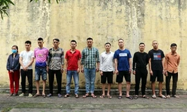 Sới bạc 'hô biến' tờ một nghìn thành một triệu đồng