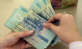 Mạo danh cán bộ Cục Cảnh sát, nữ 8X lừa đảo hàng trăm triệu đồng