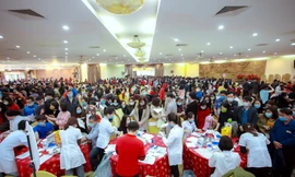 Ấm áp Chủ nhật đỏ tại Nghệ An