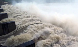 Nhà máy Thủy điện Chi Khê xả lũ trong đêm