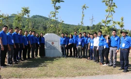 Tuổi trẻ Nghệ An gắn biển Công trình thanh niên tại Truông Bồn