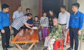 Bạn đọc ủng hộ gia đình có hoàn cảnh đặc biệt khó khăn ở Nghệ An