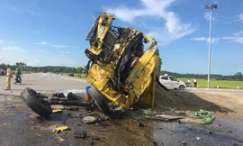 Ba xe tải va chạm kinh hoàng tại ngã tư quốc lộ 