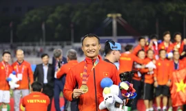 Bố Trọng Hoàng chúc mừng con trai và đội U22 Việt Nam