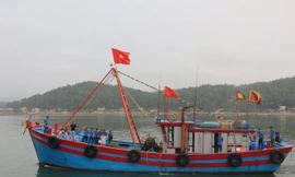 Ngư dân Nghệ An hồ hởi ra khơi sau bão số 2