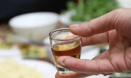 Cãi vã trong cuộc rượu, người đàn ông dùng dao đâm hàng xóm tử vong