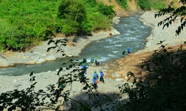 Sắc xanh tình nguyện nơi sơn cùng thủy tận