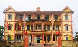 Chủ tịch hội nông dân xã bị cách chức vì sử dụng bằng không hợp pháp