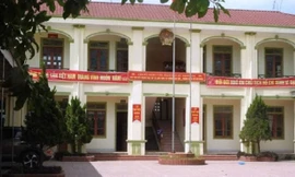 Bí thư và chủ tịch xã bỏ nhiệm sở để đi... tham quan