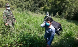 Cách ly 9X mang súng đạn vượt biên trái phép