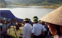 Lật thuyền khi đi hái cam, một phụ nữ tử vong