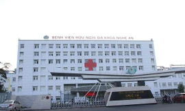 Xác minh thông tin bác sỹ ở Nghệ An 'ôm sinh viên ngủ trong ca trực'