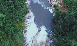 Kỳ vĩ quần thể thác Bảy tầng ở xứ Nghệ