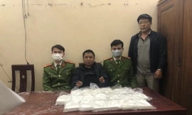 Trinh sát dầm mưa trong đêm mật phục bắt giữ đối tượng mua bán 19 bánh heroin