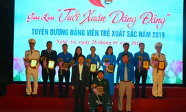 Tỉnh đoàn Nghệ An tổ chức giao lưu và tuyên dương Đảng viên trẻ tiêu biểu