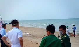 Phát hiện thi thể người đàn ông trôi dạt vào bờ biển Hà Tĩnh