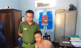 Bé trai 6 tuổi bị đối tượng nghi ngáo đá đánh nhập viện