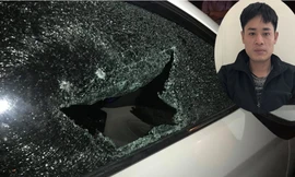 Phá kính ô tô trộm tài sản lấy tiền tiêu Tết