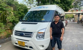 Bị giữ giấy phép lái xe, nam tài xế lên mạng đặt làm giả để tiếp tục hành nghề chở khách