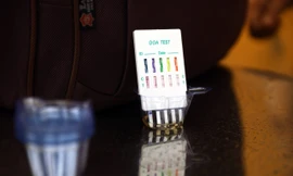 [CLIP] CSGT lập chốt đón lõng tại bến xe để test ma túy, nồng độ cồn