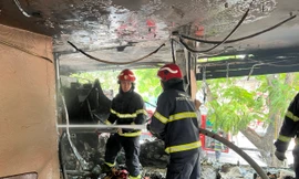 Cháy quán cà phê tại khu phố cổ Hà Nội