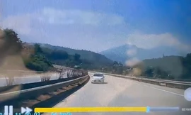 Nữ tài xế đi ngược chiều trên cao tốc Nội Bài - Lào Cai bị phạt 17 triệu đồng