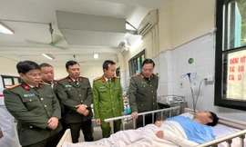 Nam thanh niên có nồng độ cồn, tông gãy chân tay thượng úy công an